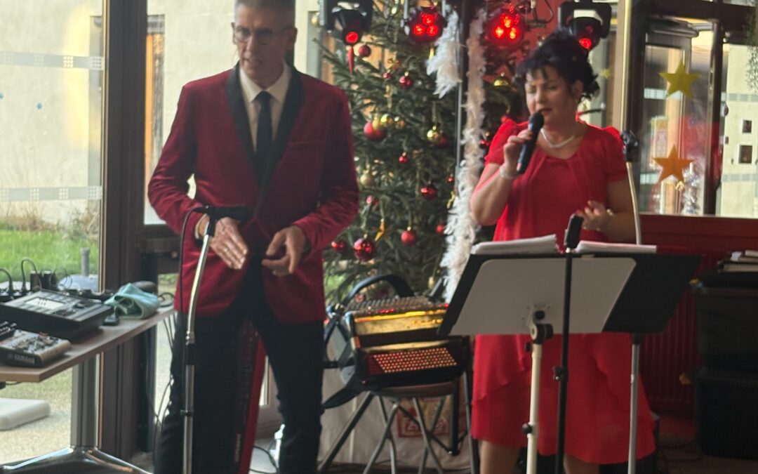 Fête de Noël réussie : Chansons, danse et délices au rendez-vous !